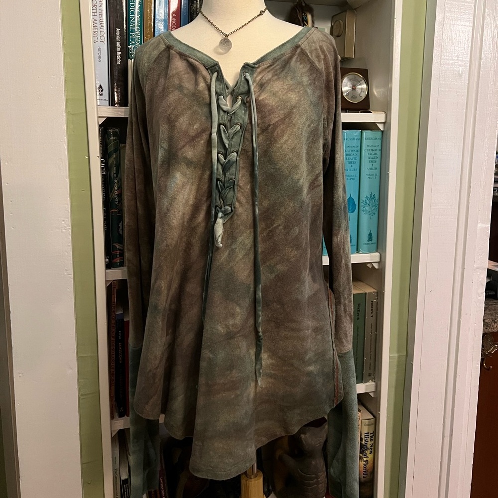 Crossfox Tunic size medium